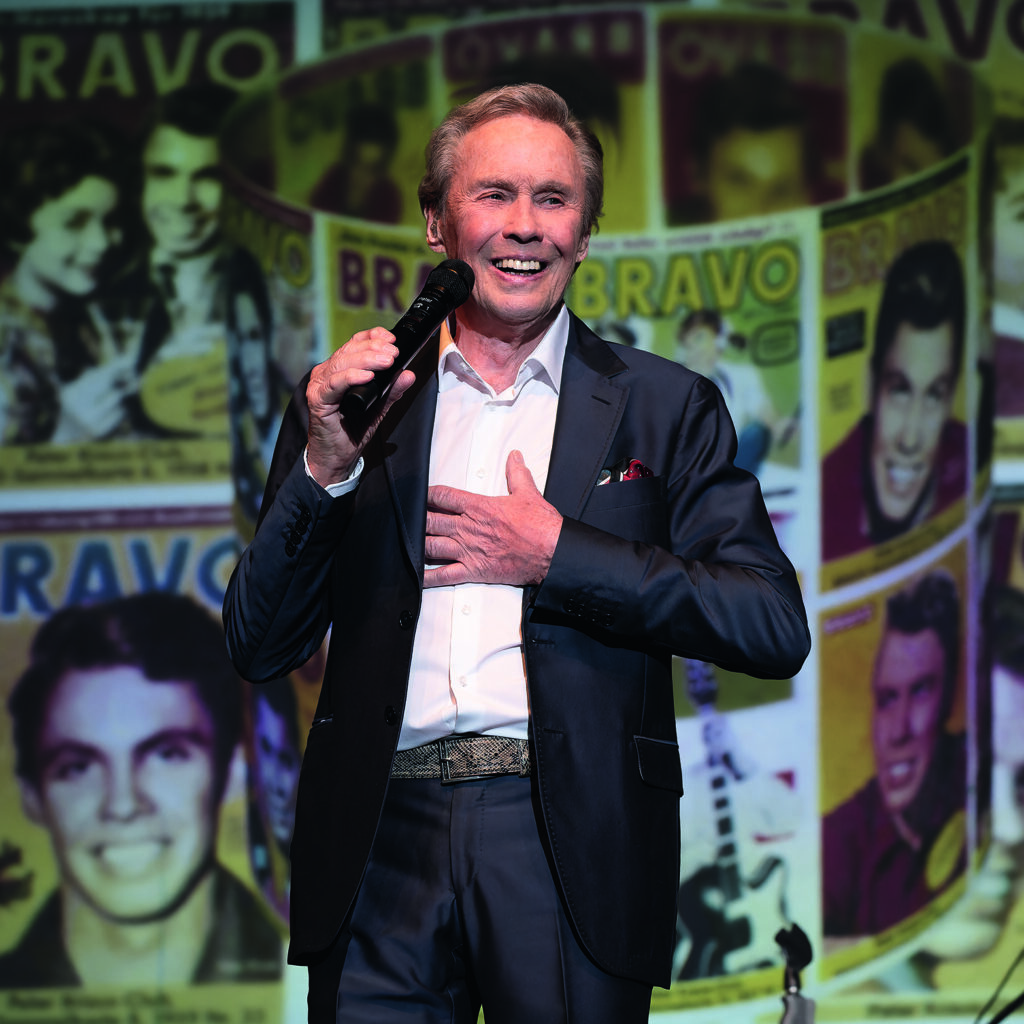 „Rock Around the Clock“ Peter Kraus, Deutschlands erster und erfolgreichster Rock’n’Roller, steht als Gastsänger gemeinsam mit den Comets auf der Lagunenbühne | Foto: Spieker, Charlie